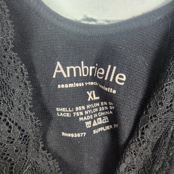 Ambrielle Size XL Black Lace V-Neck Wireless Bra - Picture 5 of 5